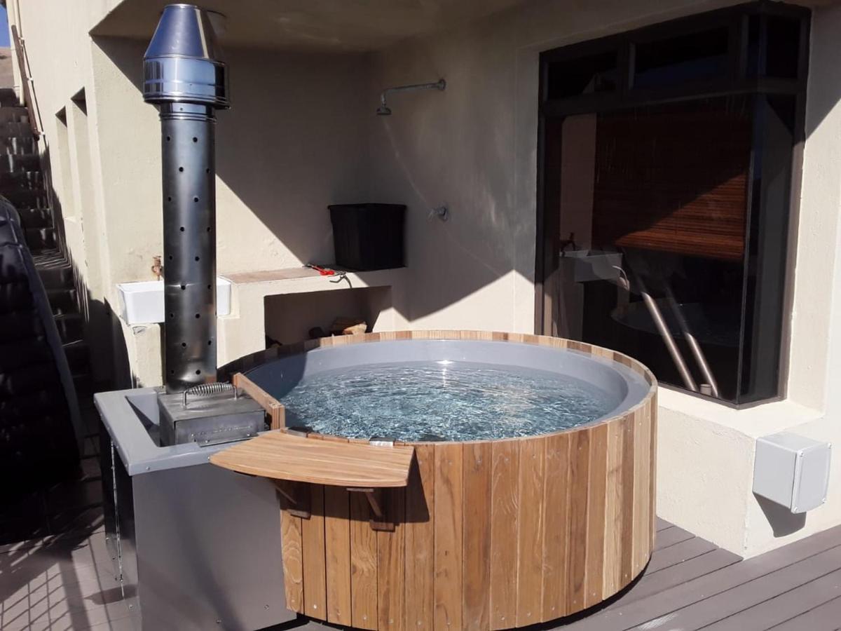 Whale Huys Luxury Oceanfront Eco Villa Gansbaai Exterior foto
