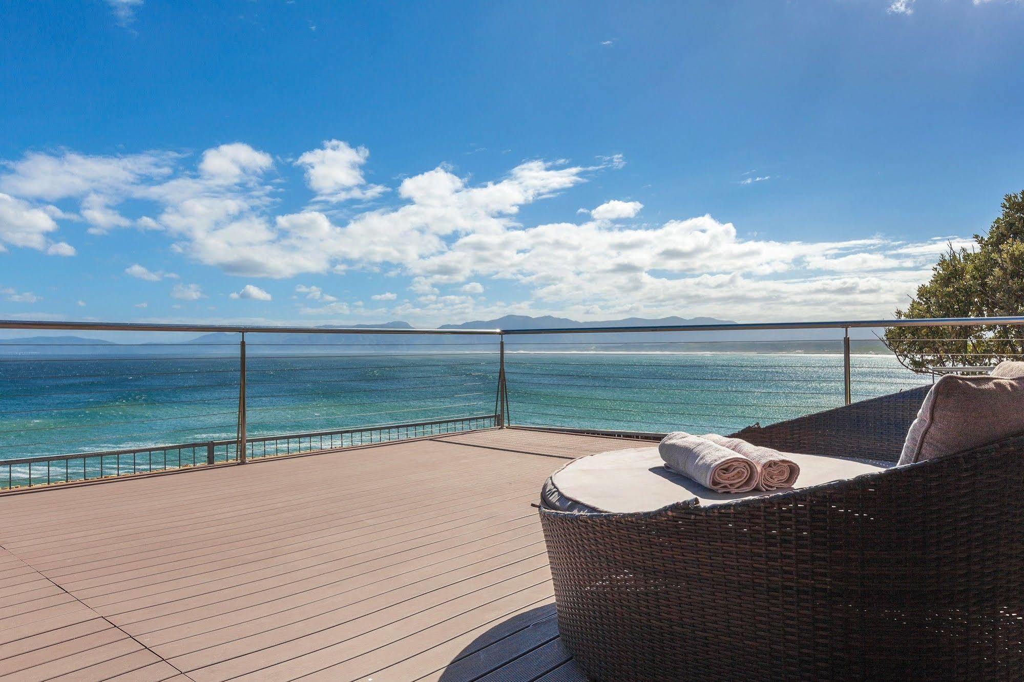 Whale Huys Luxury Oceanfront Eco Villa Gansbaai Exterior foto